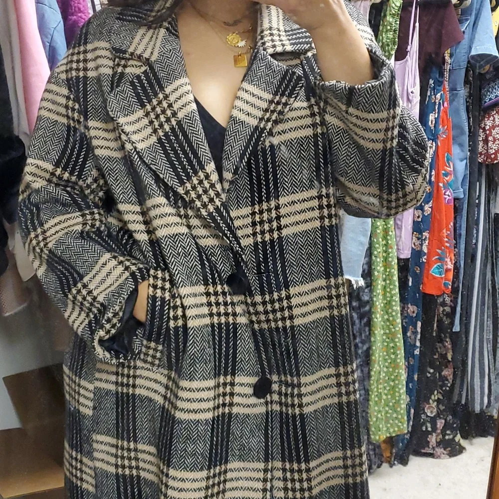 Spring Coat - Picture 4 of 4